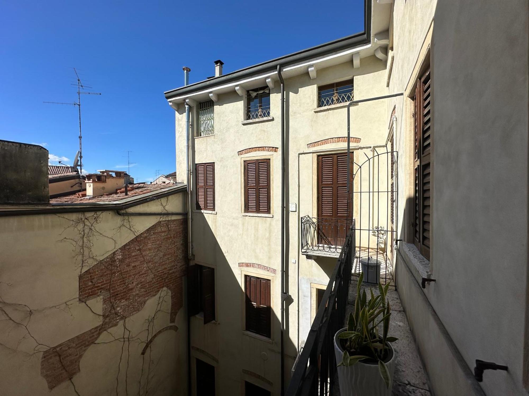 Elle Palace - Simply Elegant Verona Exterior photo